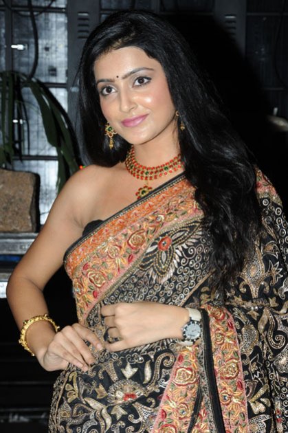 Avanthika-at-Maaya-Audio-Launch